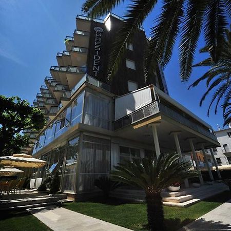 Hotel President Alba Adriatica Esterno foto