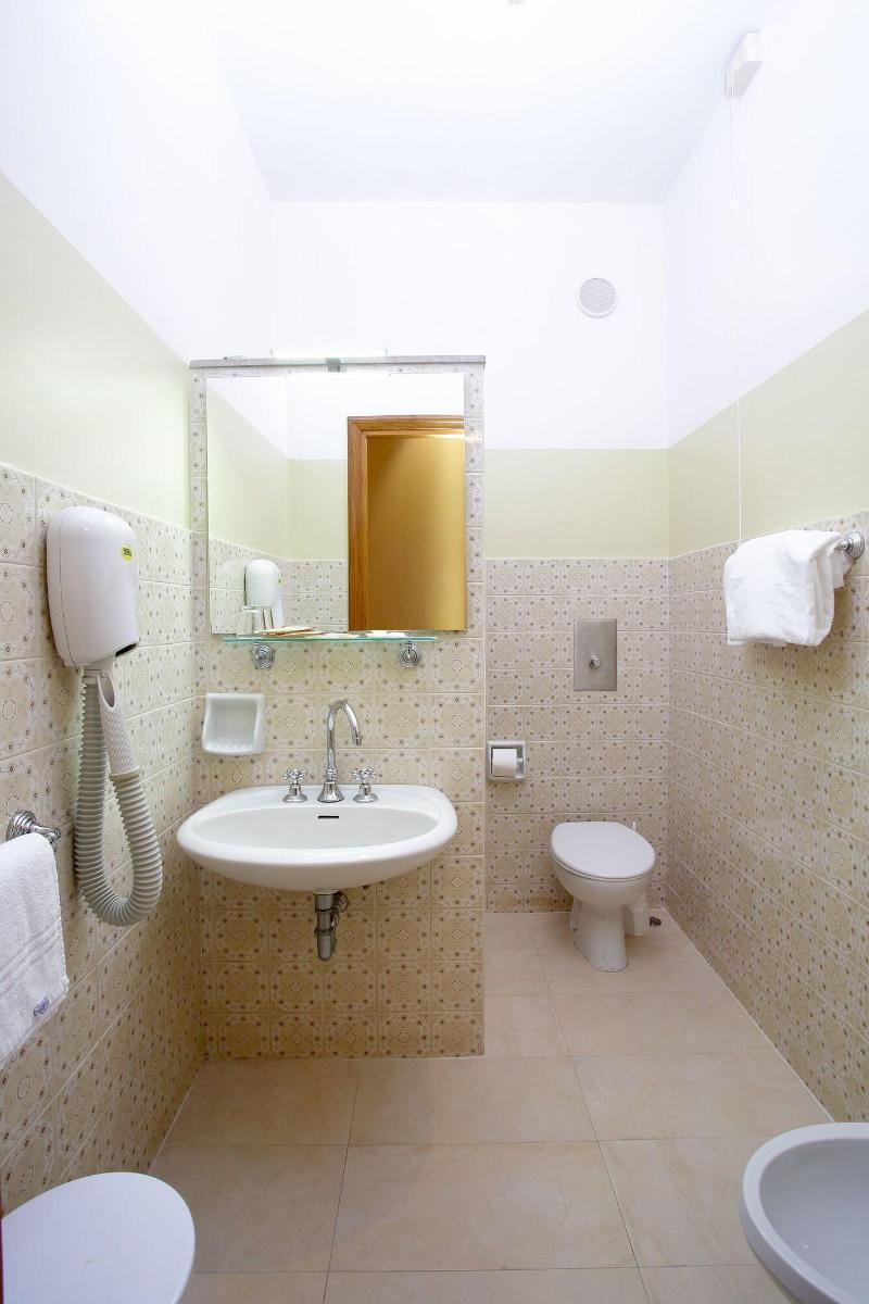 Hotel President Alba Adriatica Esterno foto