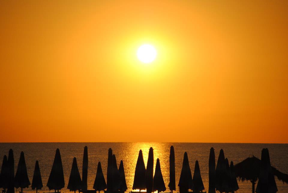 Hotel President Alba Adriatica Esterno foto